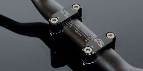 RENTHAL KIEROWNICA (36MM) MX FATBAR 36 HANDLEBAR BLACK VILLOPOTO / STEWART PADDED KOLOR CZARNY Z GĄBKĄ RENTHAL KIEROWNICA (36MM) MX FATBAR 36 HANDLEBAR BLACK VILLOPOTO / STEWART PADDED KOLOR CZARNY Z GĄBKĄ