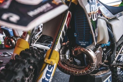 FM-PARTS OSŁONY CHŁODNICY (KRATKI) ALUMINIUM KTM/HUSQVARNA '20-23' KOLOR POMARAŃCZOWY FM-PARTS OSŁONY CHŁODNICY (KRATKI) ALUMINIUM KTM/HUSQVARNA '20-23' KOLOR POMARAŃCZOWY