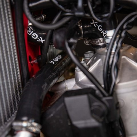 X-GRIP SILIKONOWE WĘŻE/PRZEWODY CHŁODNICY KTM 250-300,EXC TBI,XC-W TBI '24-, SX,XC '23-, HUSQVARNA 250-300,TE '24-, TC,TX,23-, G