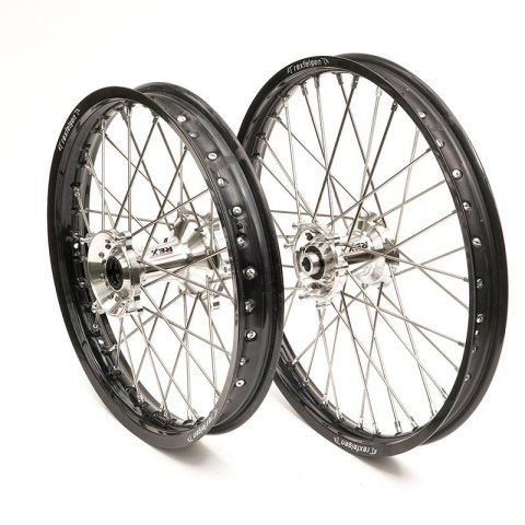 REX WHEELS KOMPLETNE KOŁO PRZEDNIE 21 CALI REX 21-1,60 CZARNA FELGA/SREBRNA PIASTA 22MM DO BETA 250/300RR '13- REX WHEELS KOMPLETNE KOŁO PRZEDNIE 21 CALI REX 21-1,60 CZARNA FELGA/SREBRNA PIASTA 22MM DO BETA 250/300RR '13-