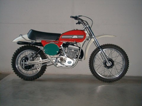 TECNOSEL (BLACKBIRD) KOMPLET NAKLEJEK (OKLEIN) KTM GS '74-'76, REPLICA OEM KTM, CZARNE TŁO TECNOSEL (BLACKBIRD) KOMPLET NAKLEJEK (OKLEIN) KTM GS '74-'76, REPLICA OEM KTM, CZARNE TŁO