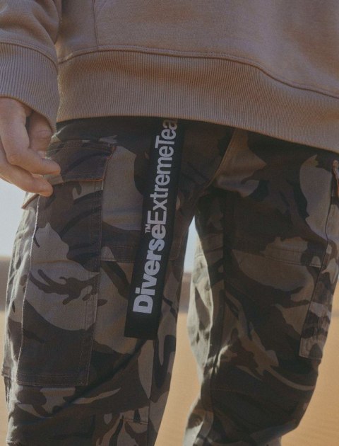 DIVERSE EXTREME TEAM SPODNIE DKR CARGO 09 KOLOR KAMO ROZMIAR 31 DIVERSE EXTREME TEAM SPODNIE DKR CARGO 09 KOLOR KAMO ROZMIAR 31