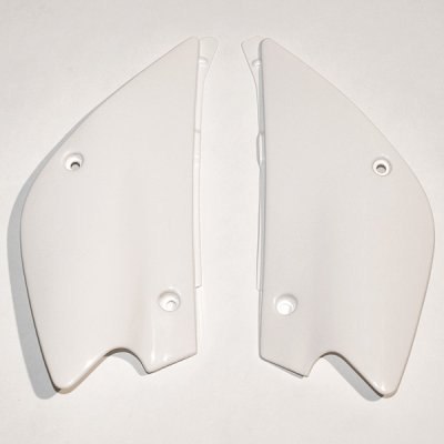 UFO BOCZKI TYLNE KAWASAKI KX 80 '98-'00, KX 85 '01-'13 KOLOR BIAŁY